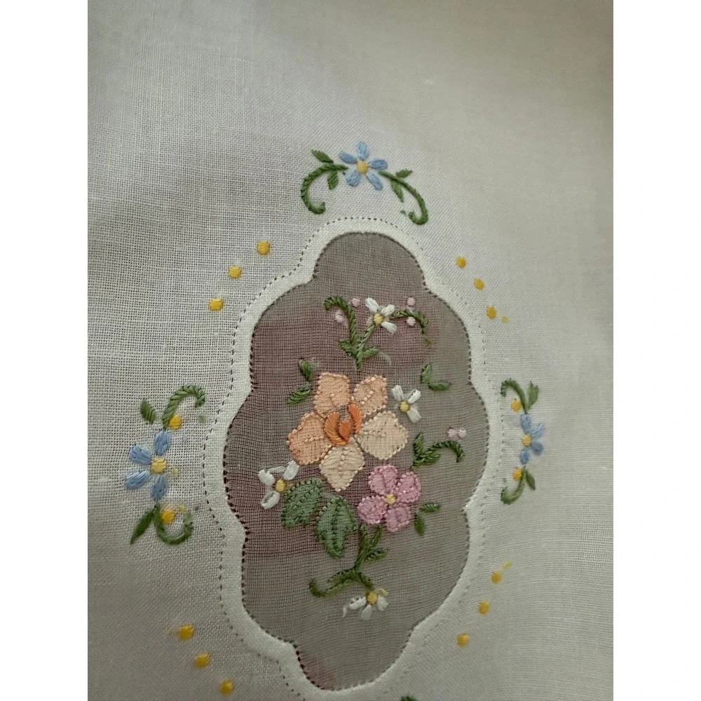 Handmade in Venice NOS Napkins/Hand Towels White Linen Floral Embroidered Set 4